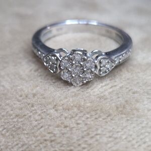 Sterling Silver 925 Diamond Flower Cluster Ring w/ Heart Accents Size 6